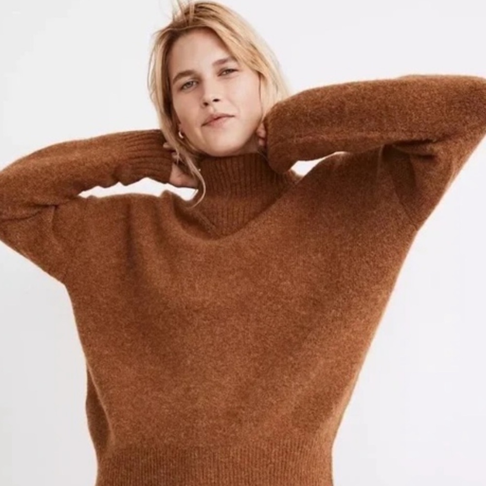 Madewell Dillon Mockneck Pullover Sweater in Dijon